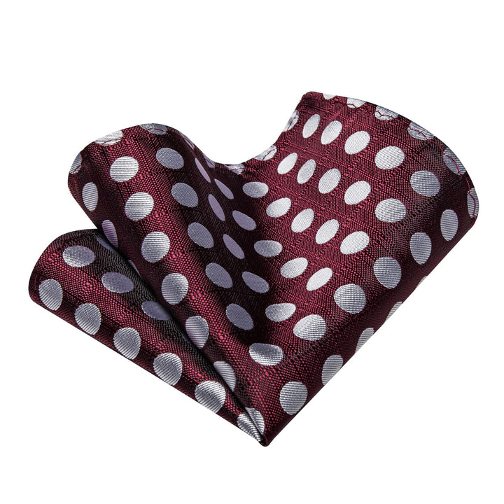 Abito Grigio con Gilet e Cravatta a Pois Abito Grigio con Gilet e Cravatta a Pois