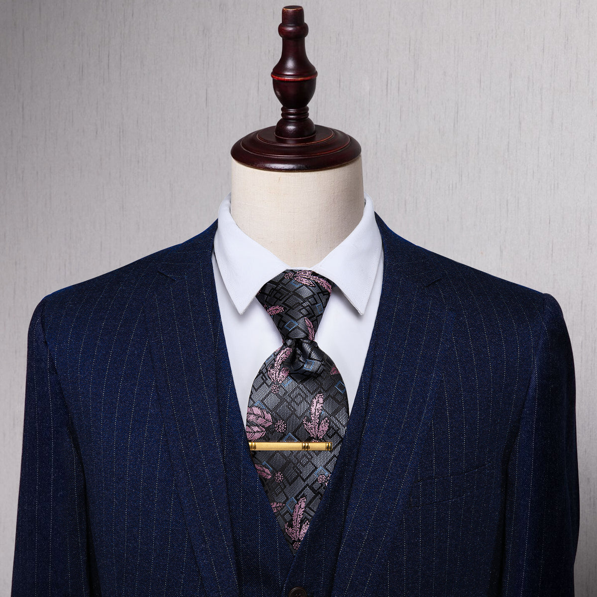 Dark Grey Pink Feather Novelty Silk Necktie with Golden Tie Clip