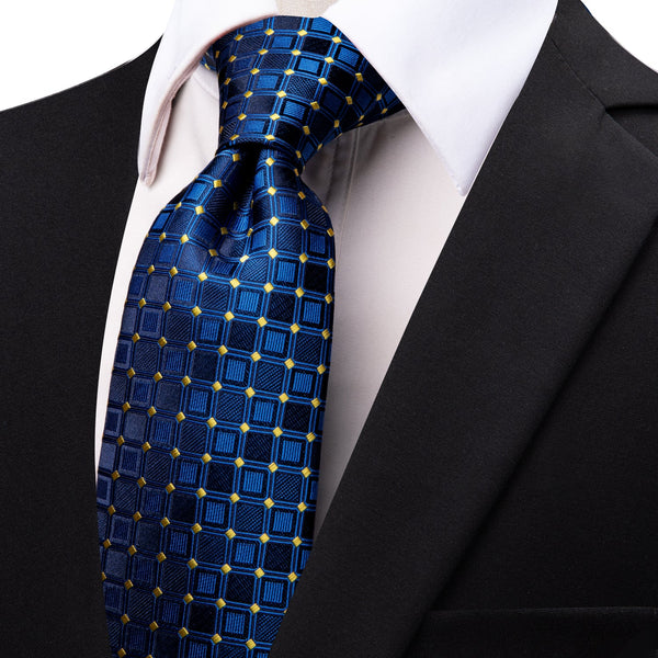 tie color for blue suit